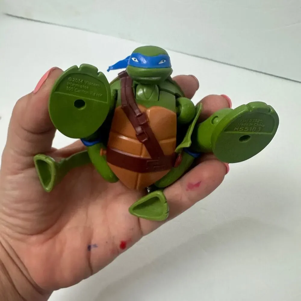 Teenage Mutant Ninja Turtles TMNT Leonardo Transformer Action Figure 2014